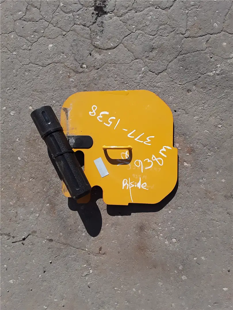 USED LH PLATE image