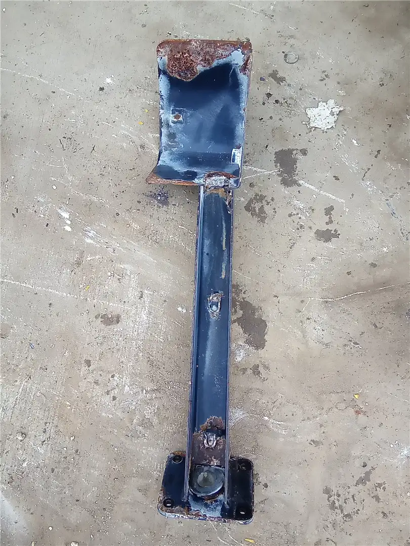 USED LH BRACKET image