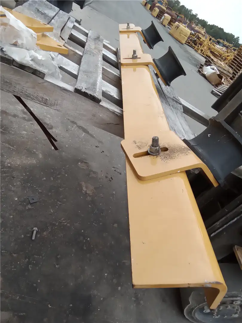 USED SCRAPER GP image