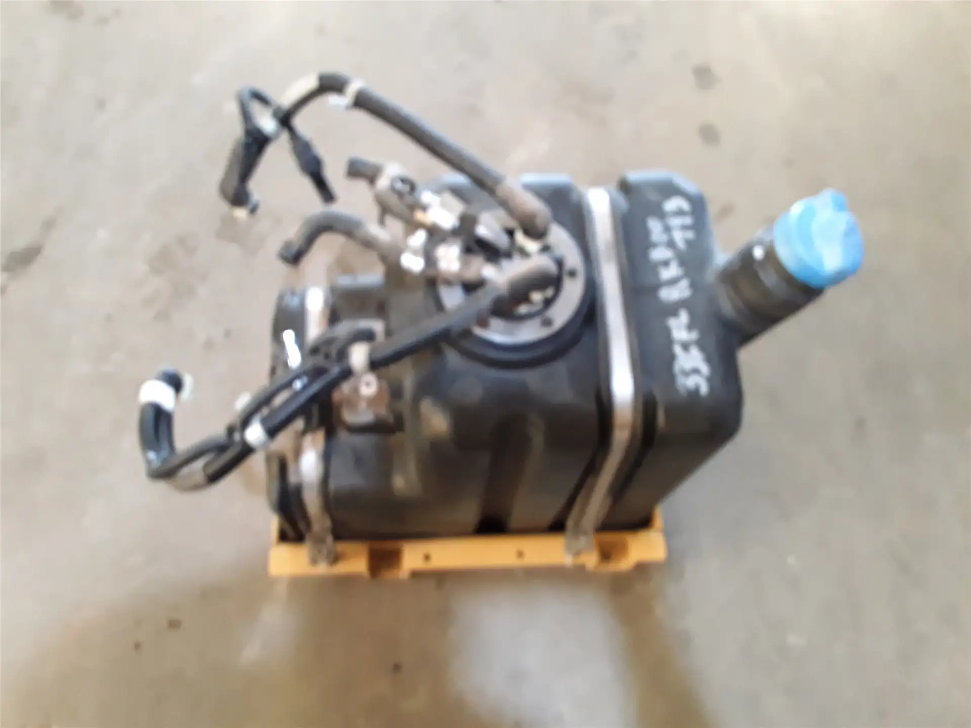 USED TANK image