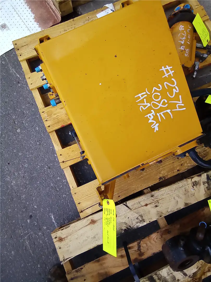 USED TANK image