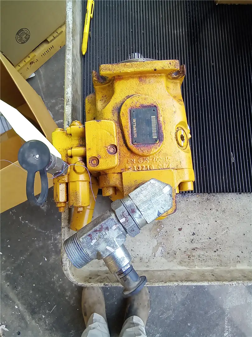 USED PUMP image