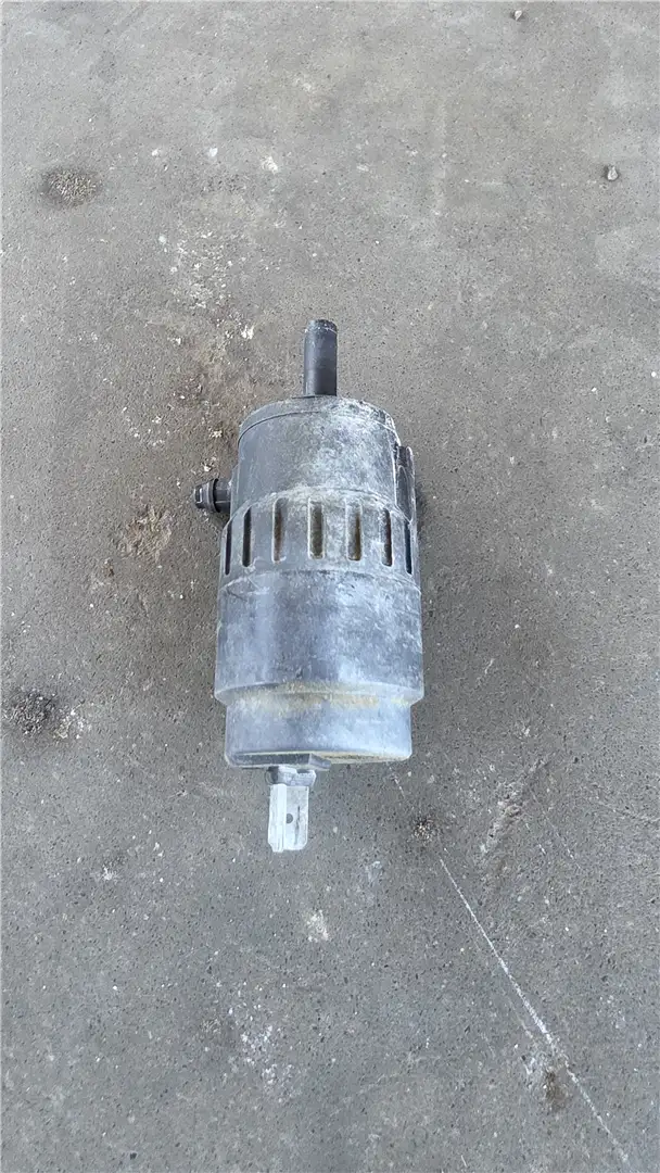 USED WASHER PUMP image