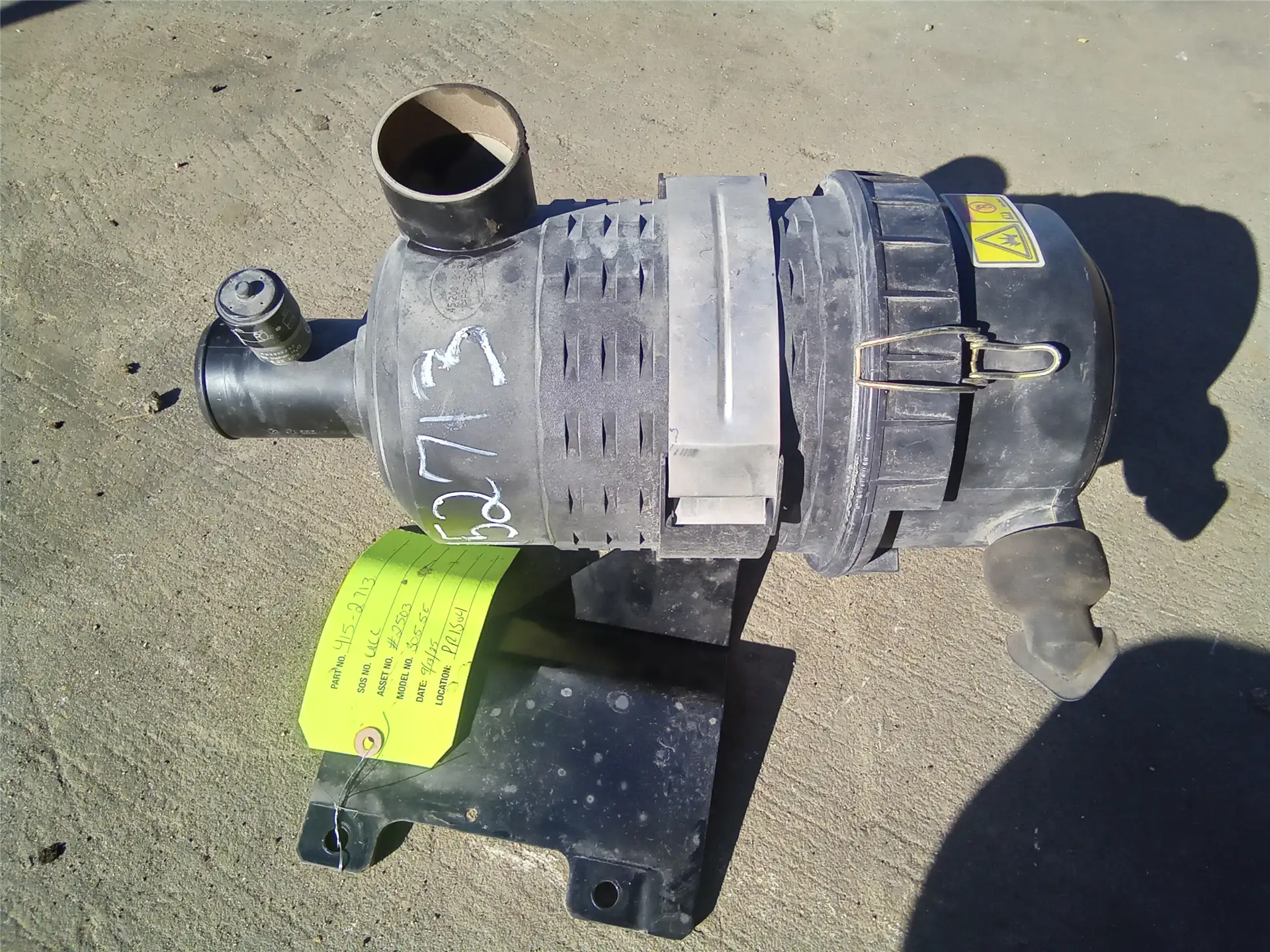USED AIR CLEANER G image