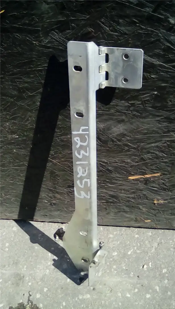 USED HINGE image