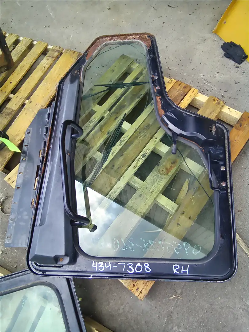USED RH CAB DOOR image