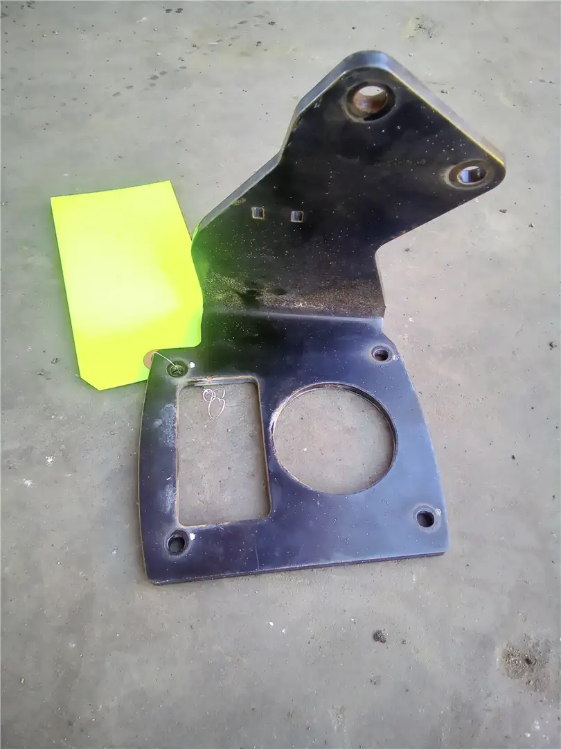 USED BRACKET image