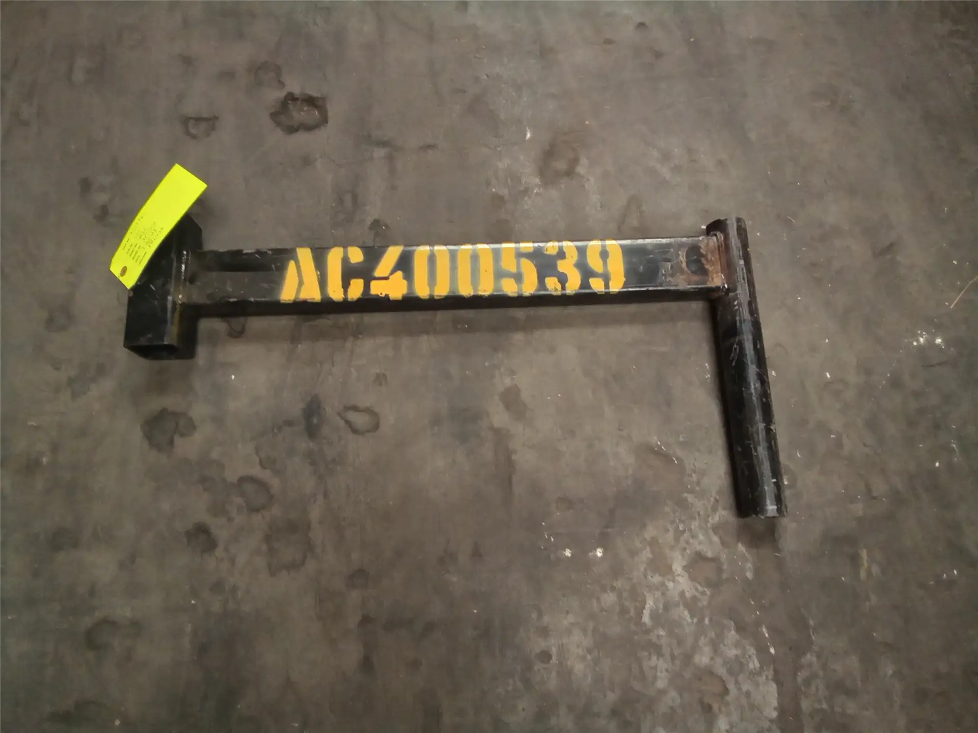 USED SENSOR MOUNT image