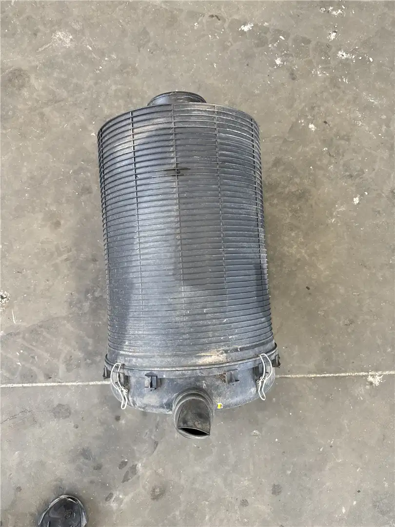 USED AIR CLEANER image