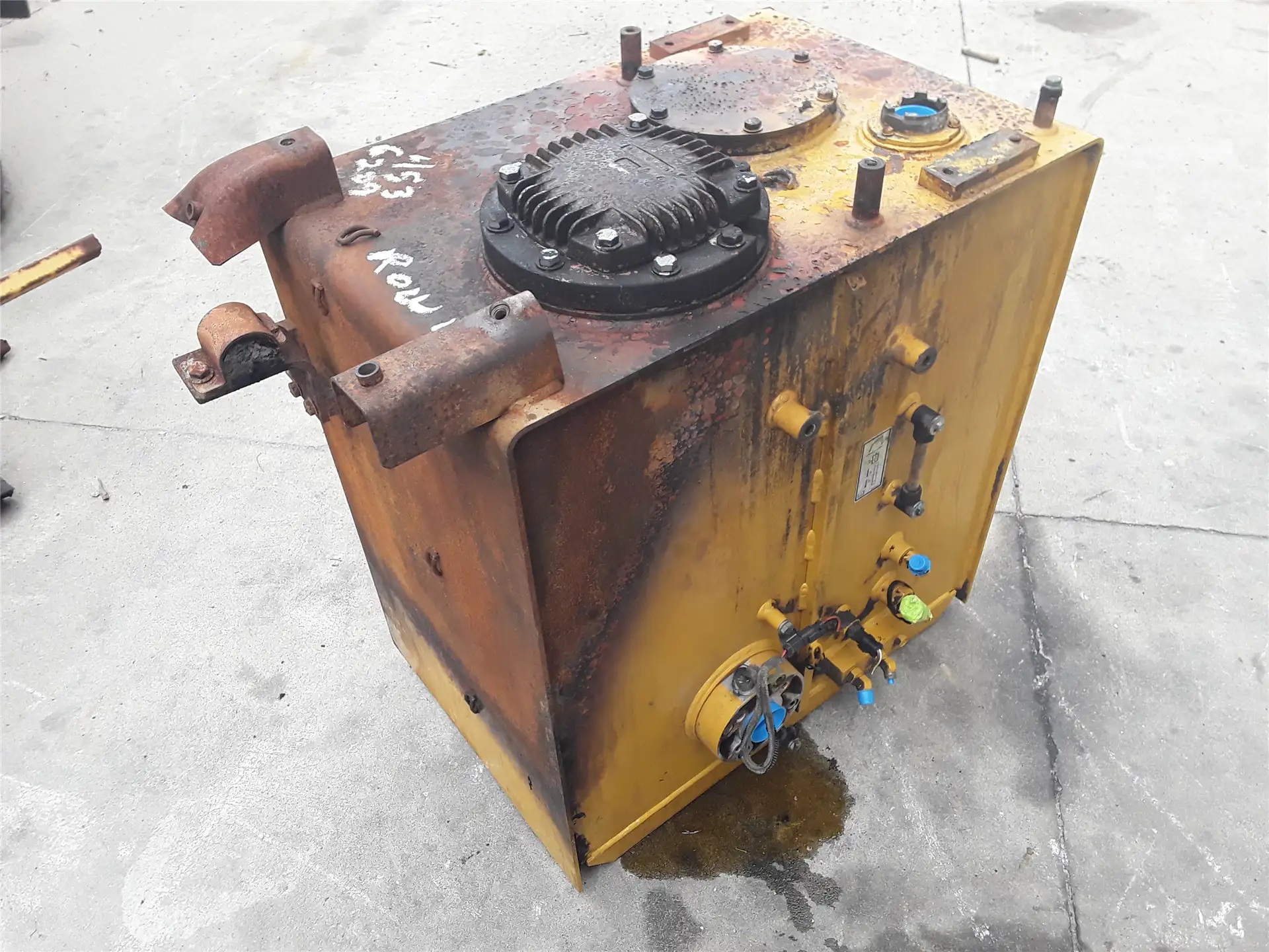 USED TANK FILTER G image