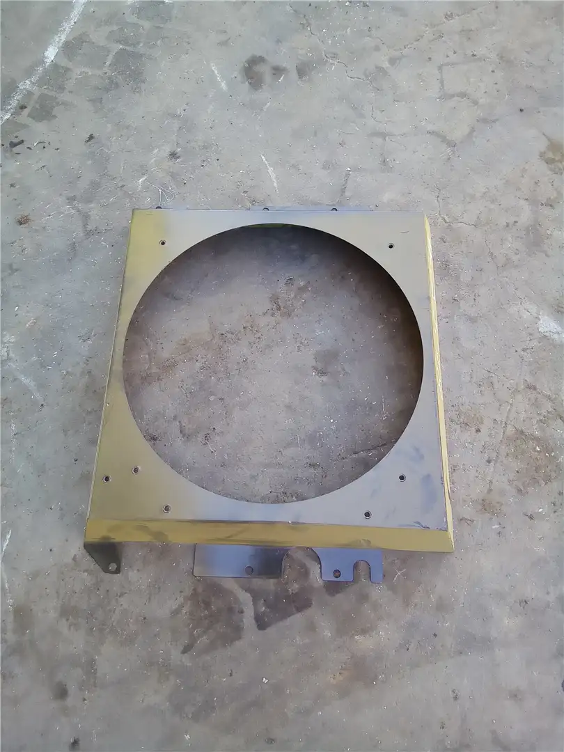 USED FAN SHROUD image