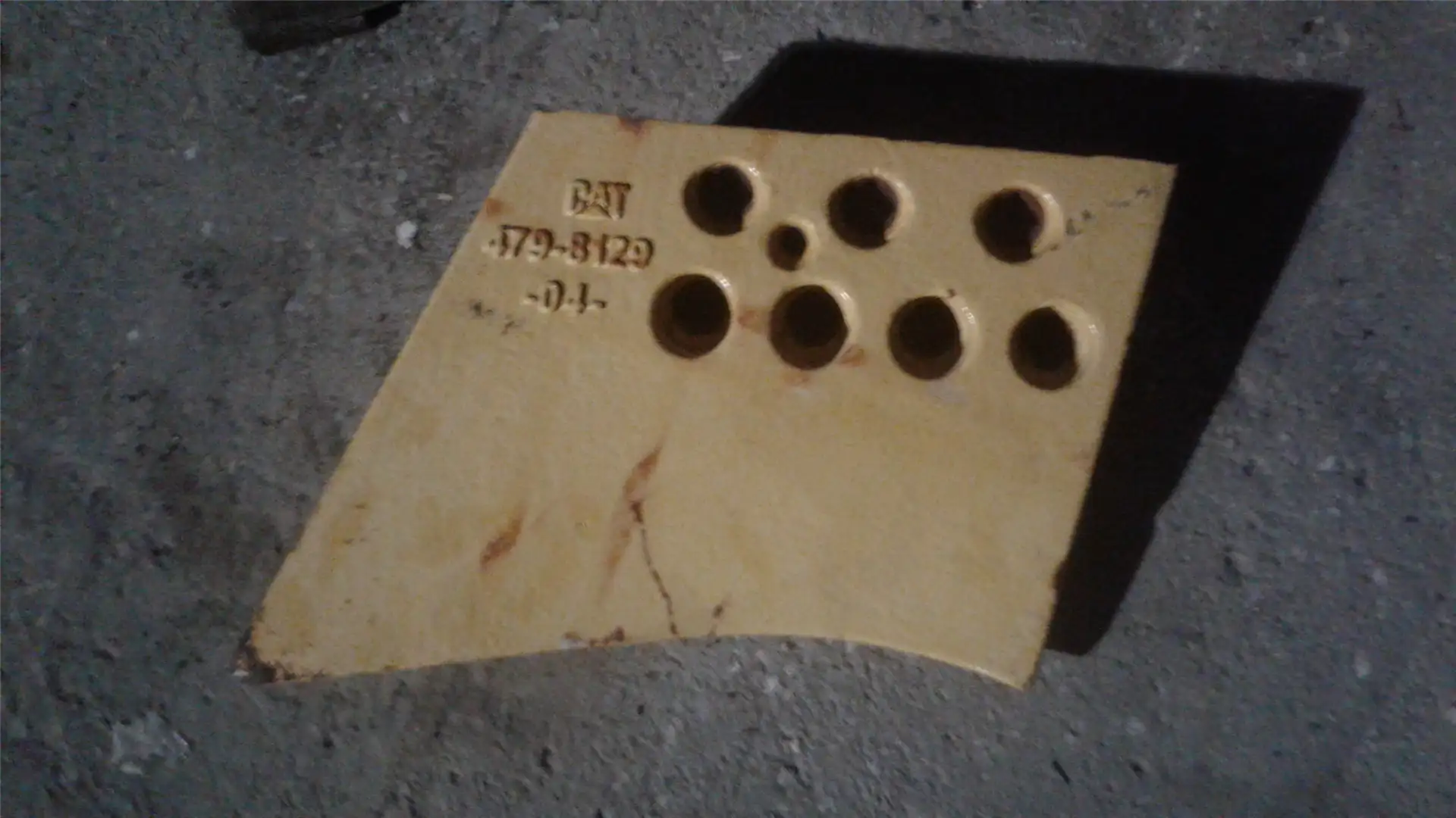 USED BIT END (RH) image