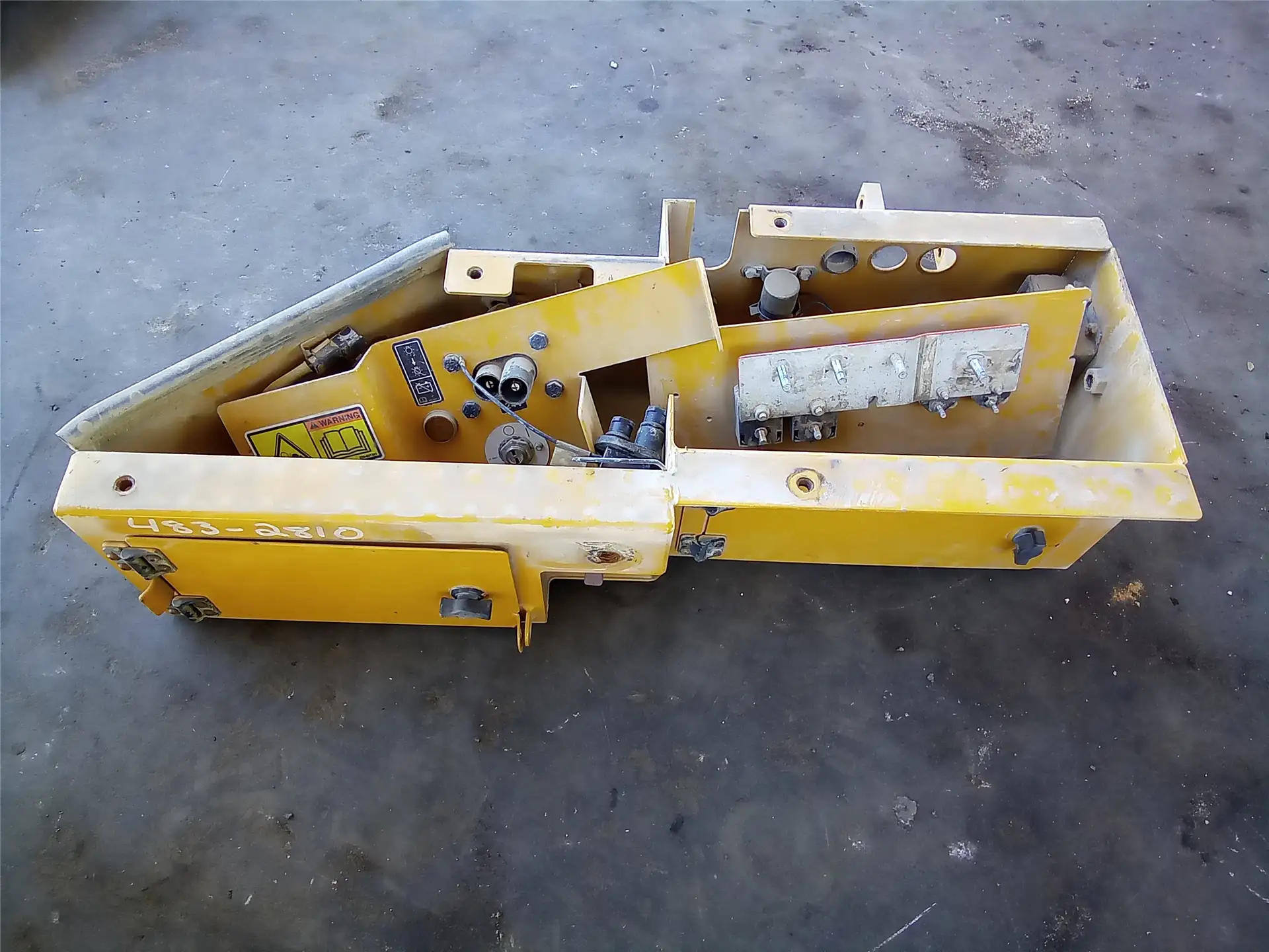 USED PLATFORM ENCL image