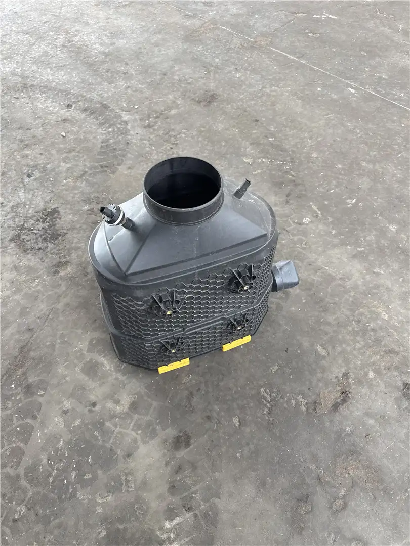 USED AIR CLEANER G image