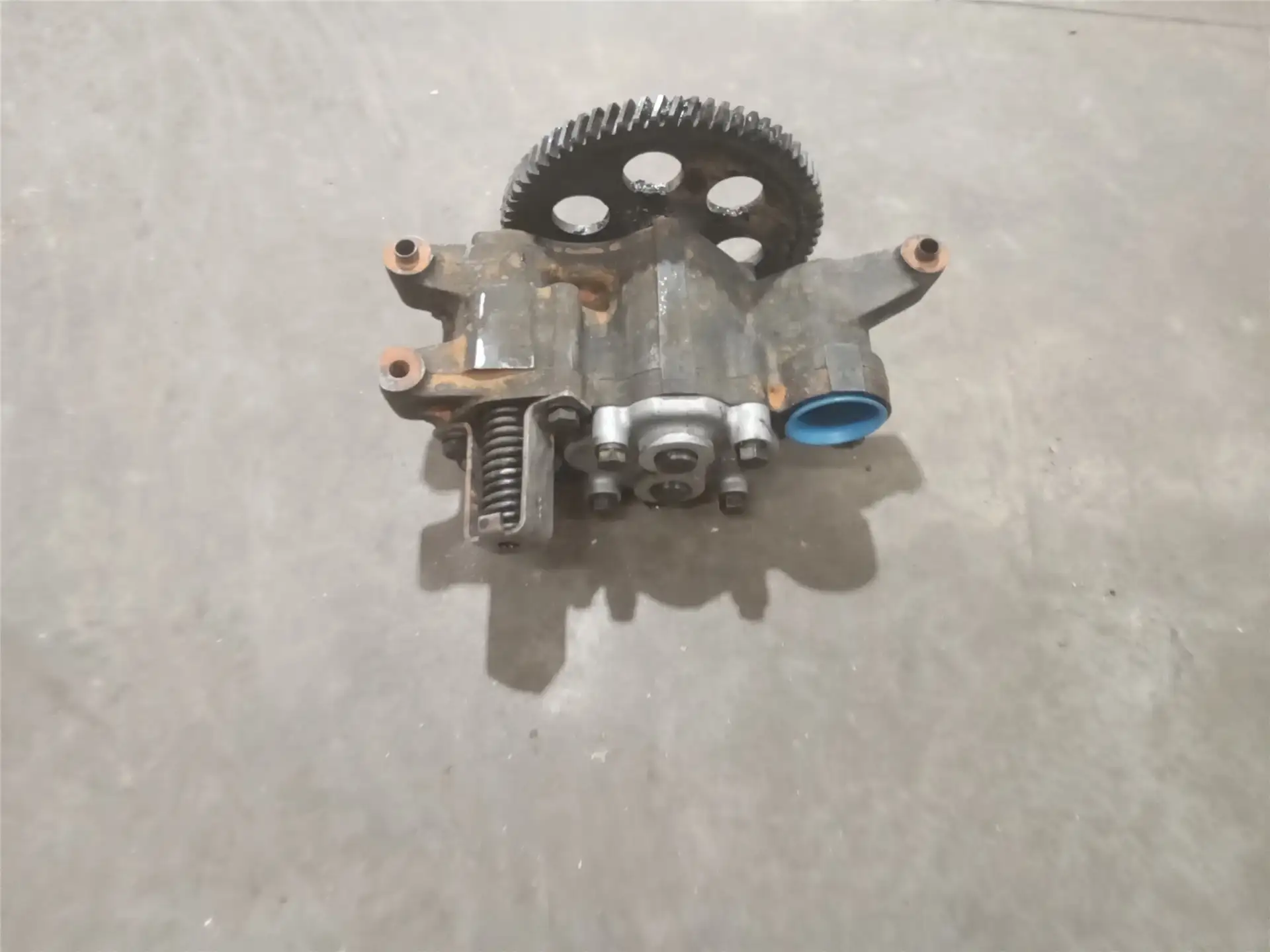 USED PUMP ENGINE O image
