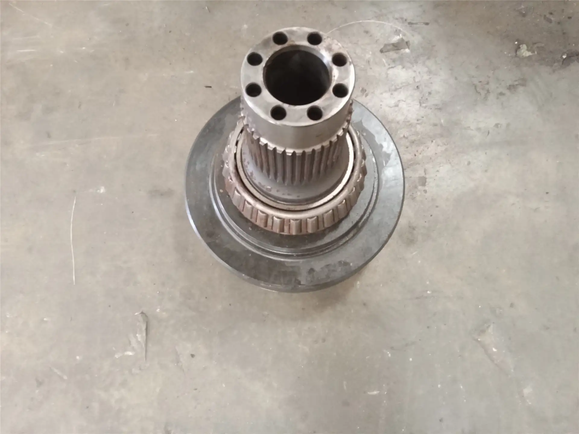 USED SPINDLE image