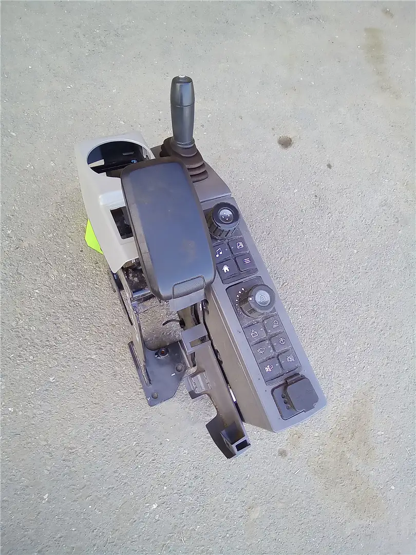 USED RH CONSOLE GP image