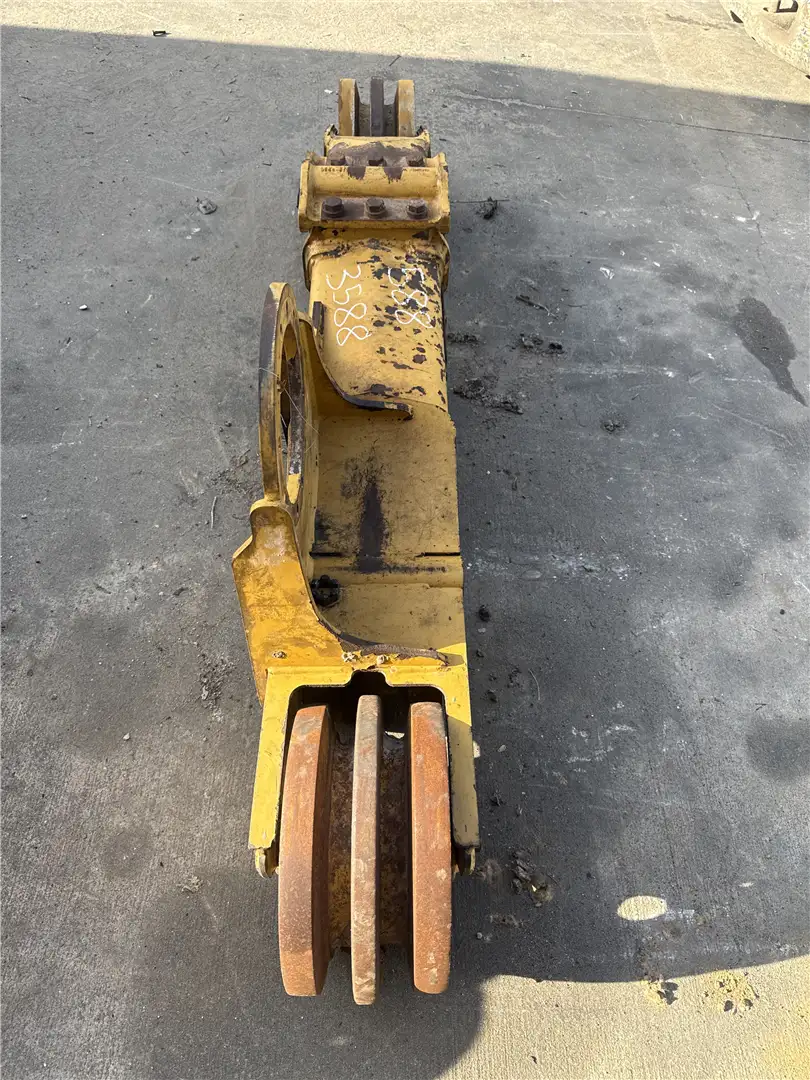 USED RH TRACK FRAM image