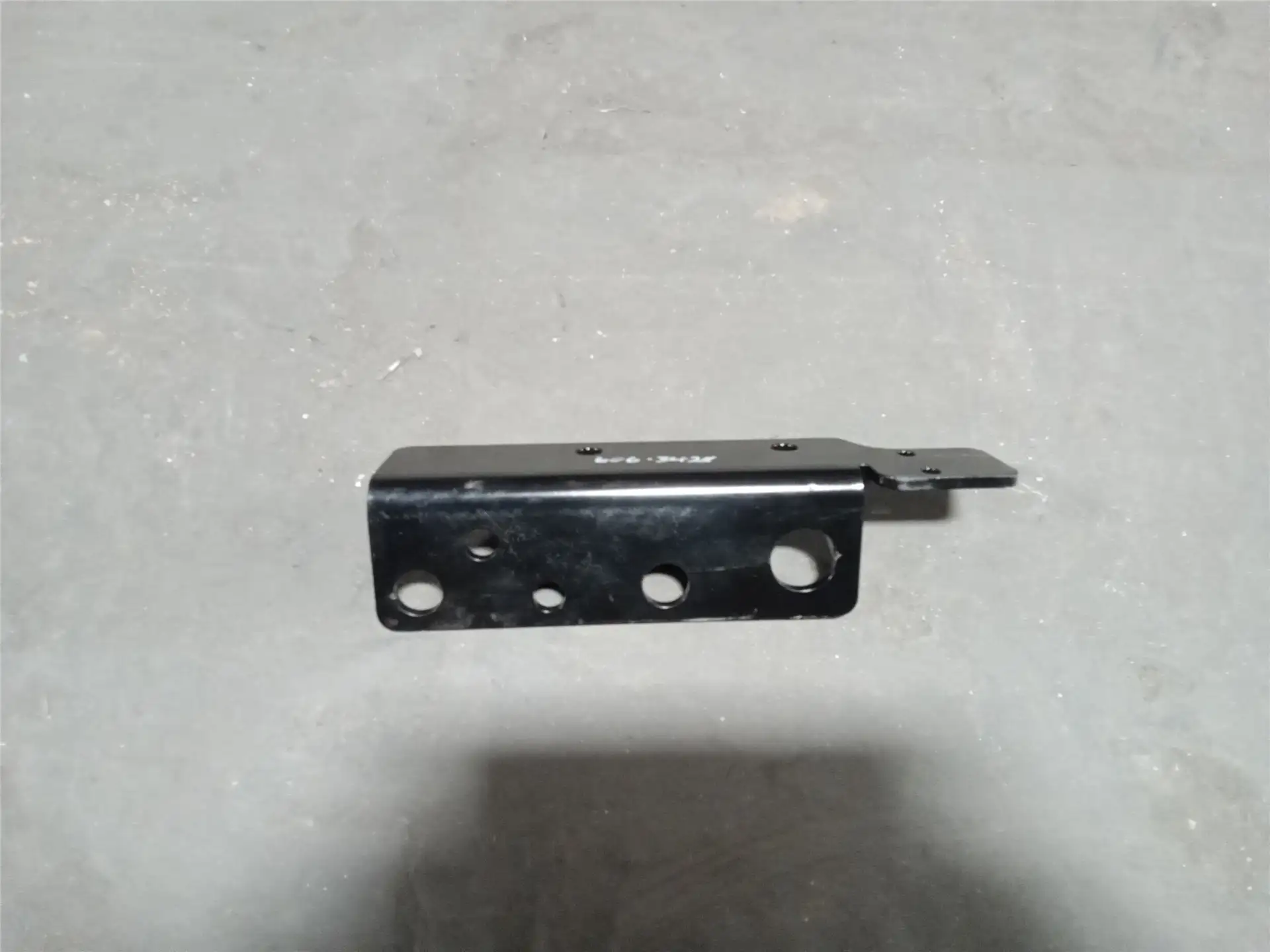 USED BRACKET image