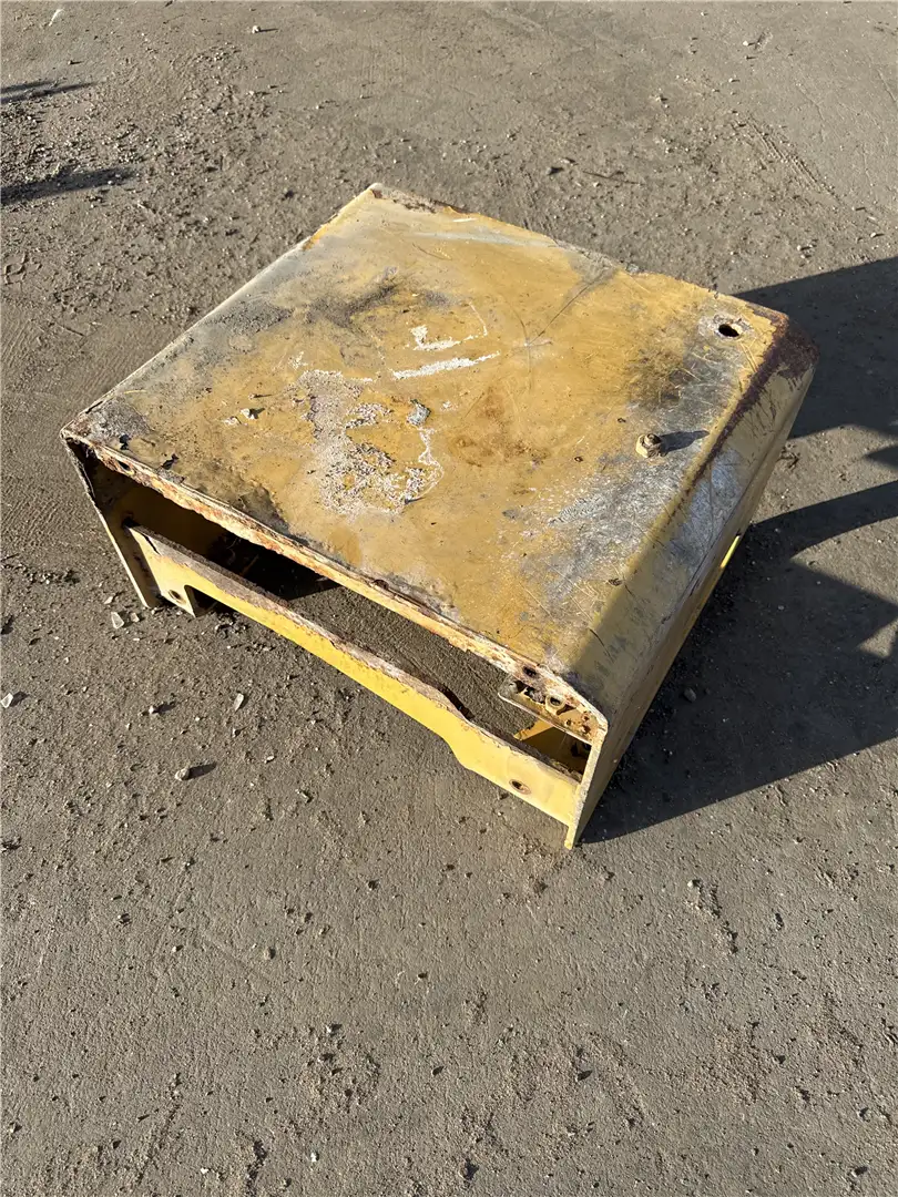 USED BATTERY BOX image