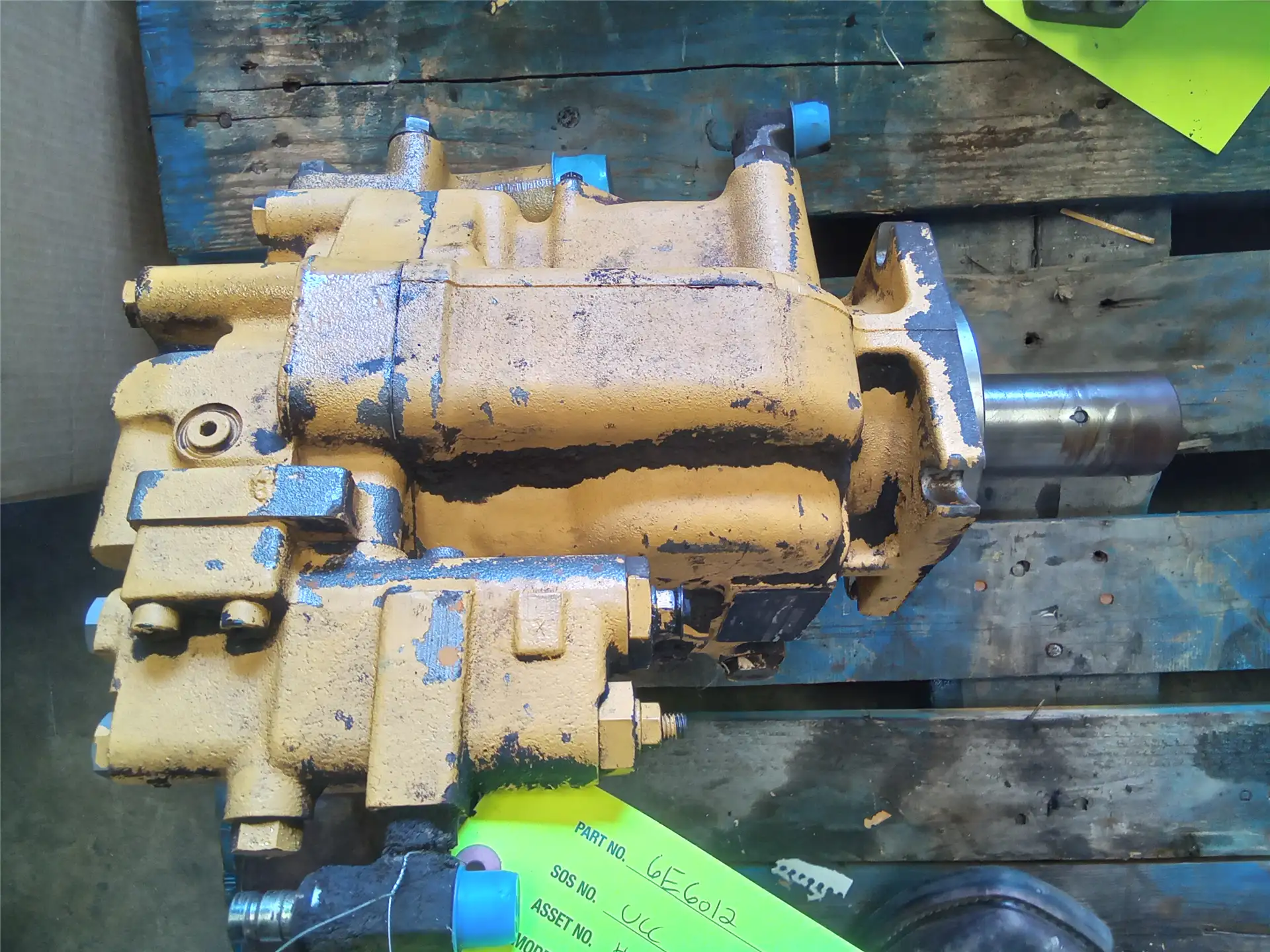 USED PISTON PUMP image