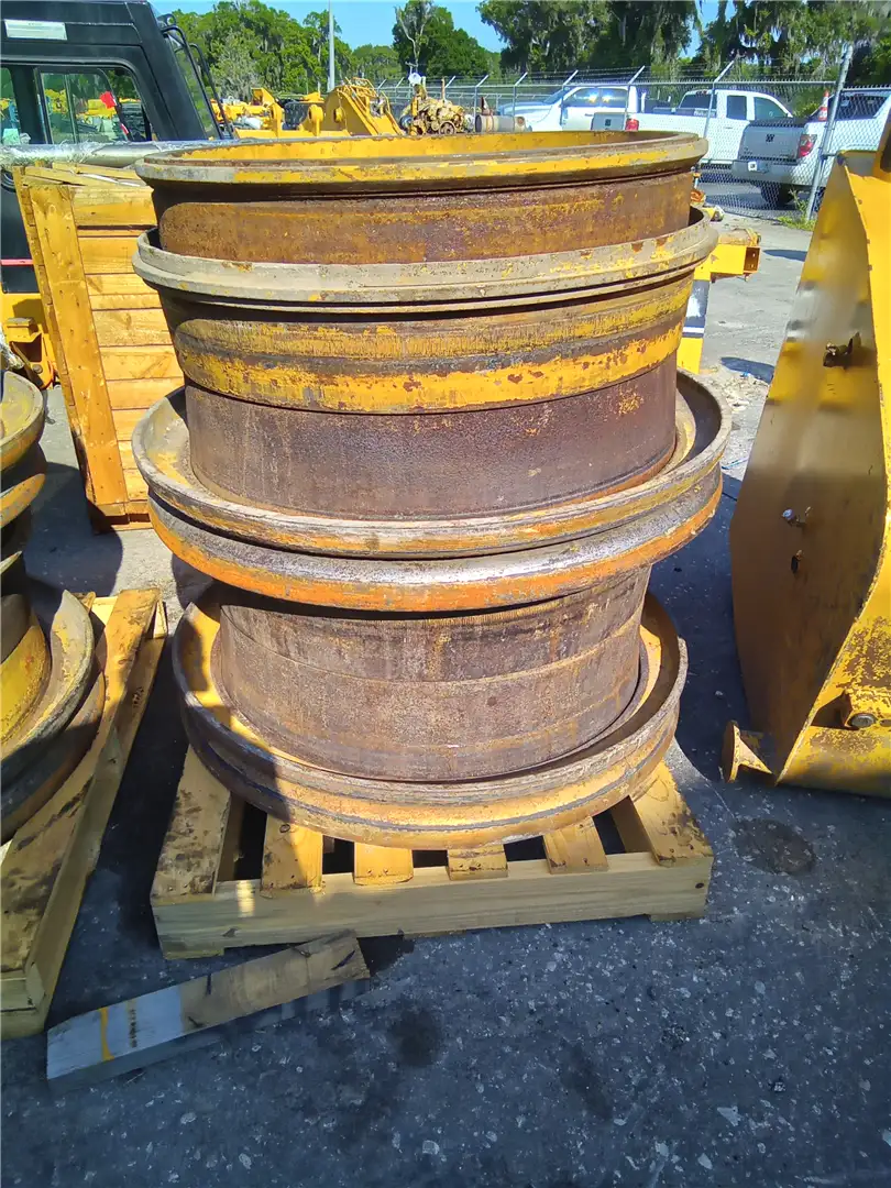USED RIM image