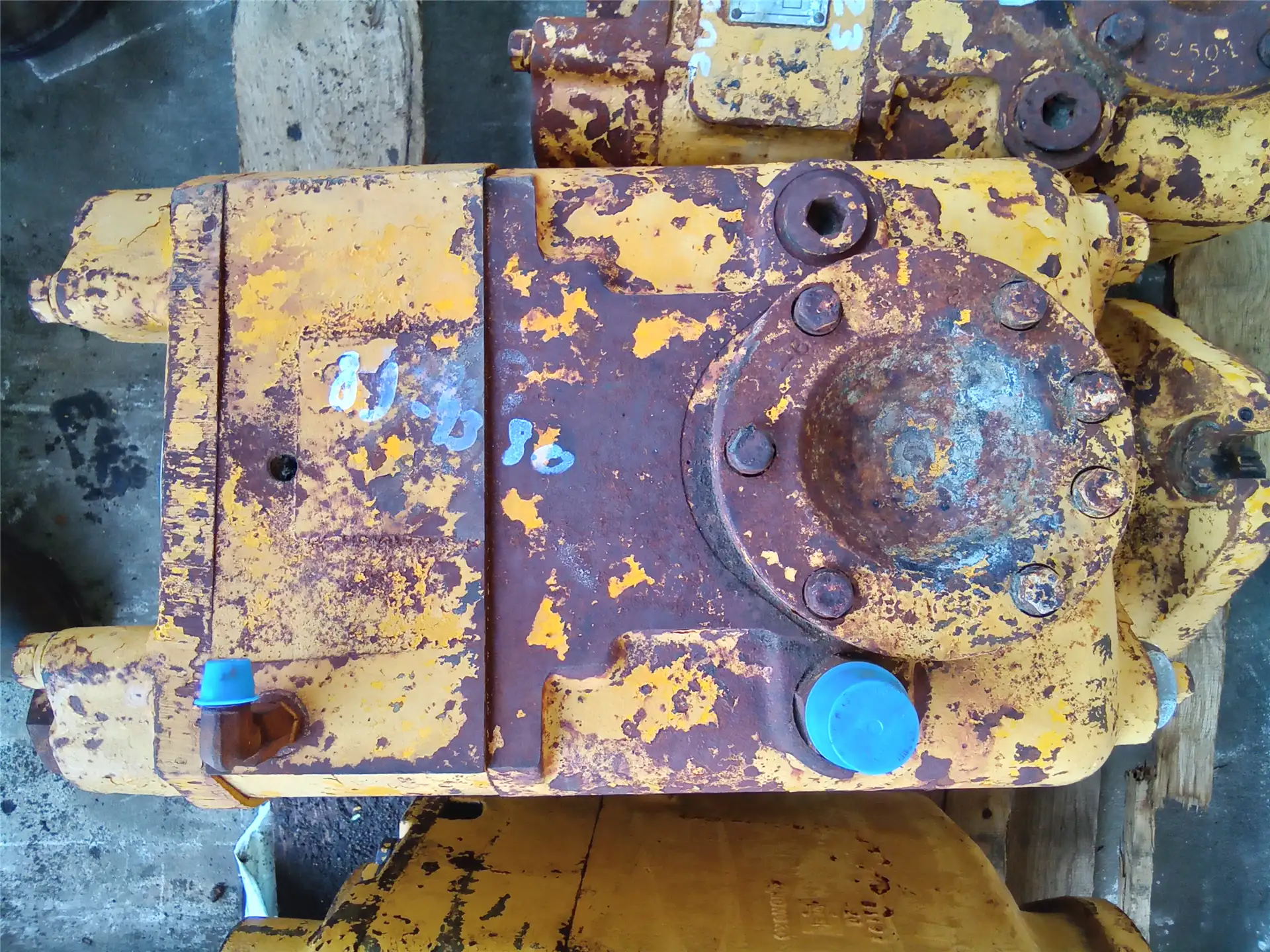 USED PUMP image