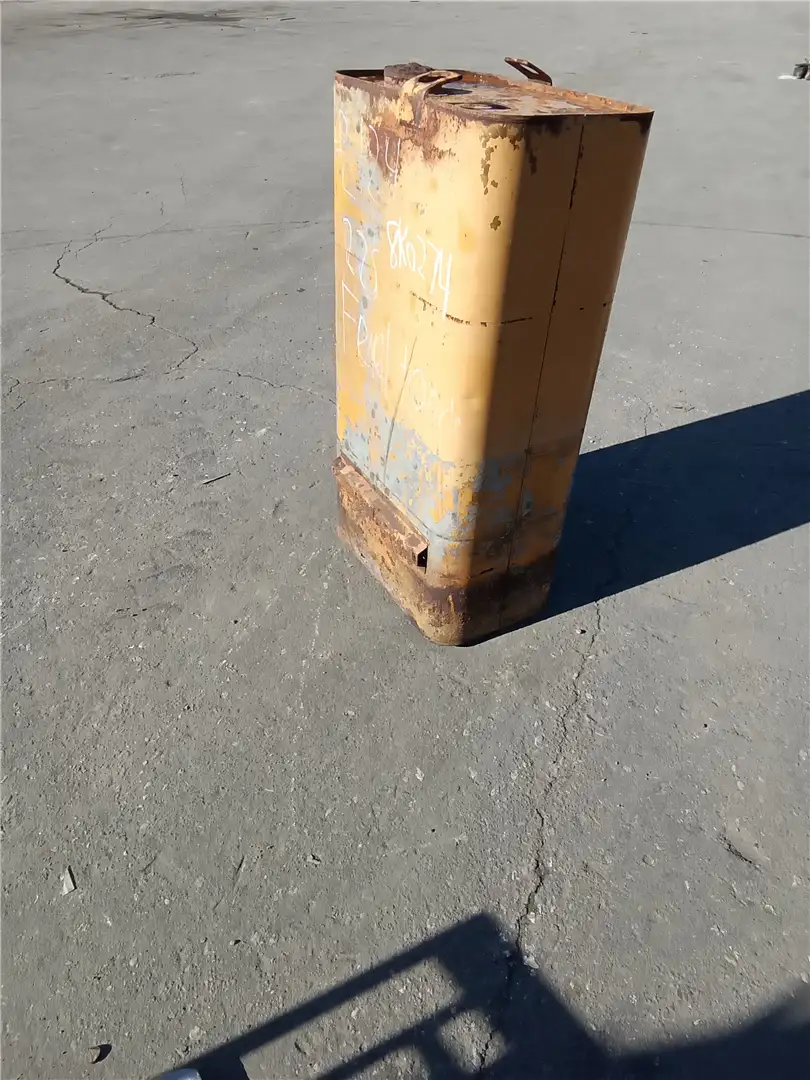 USED FUEL TANK image