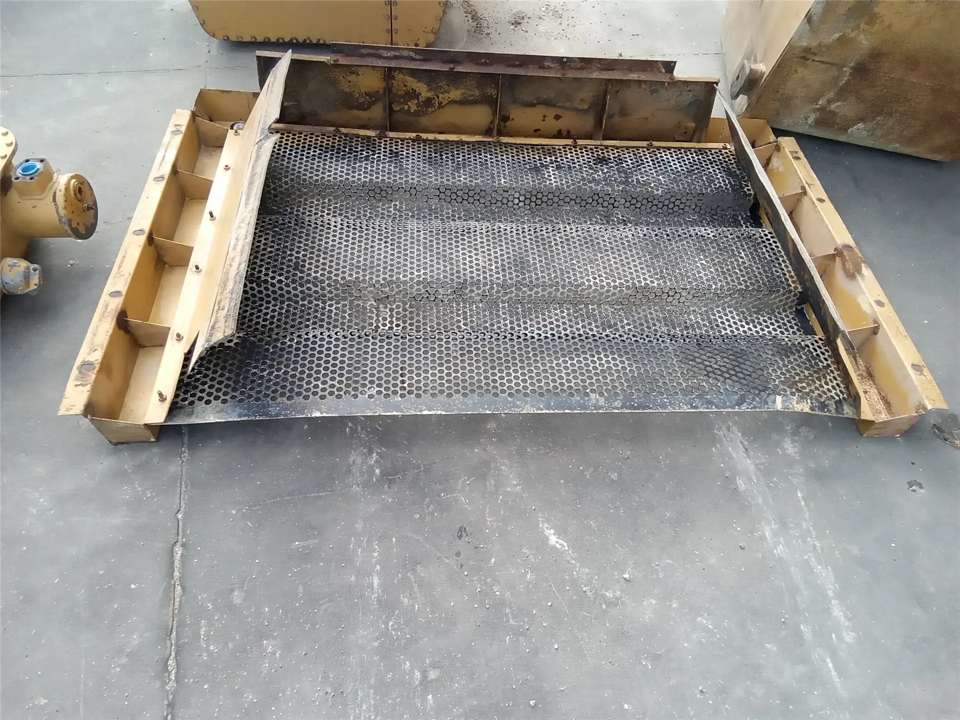 USED COWLING AS image