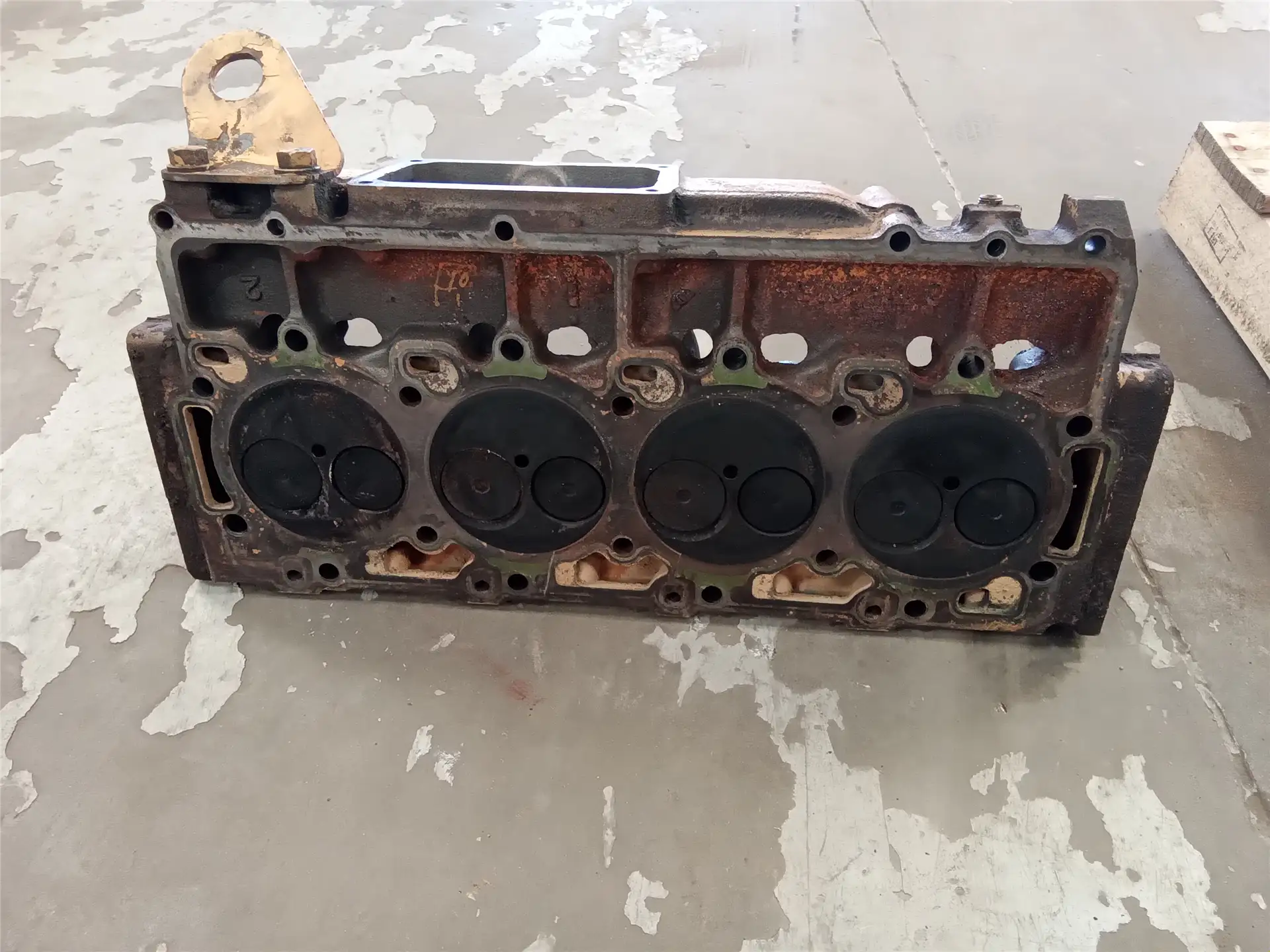 USED CYL HEAD image