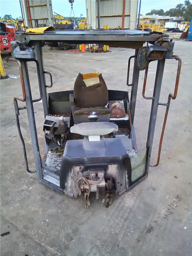 USED CAB image