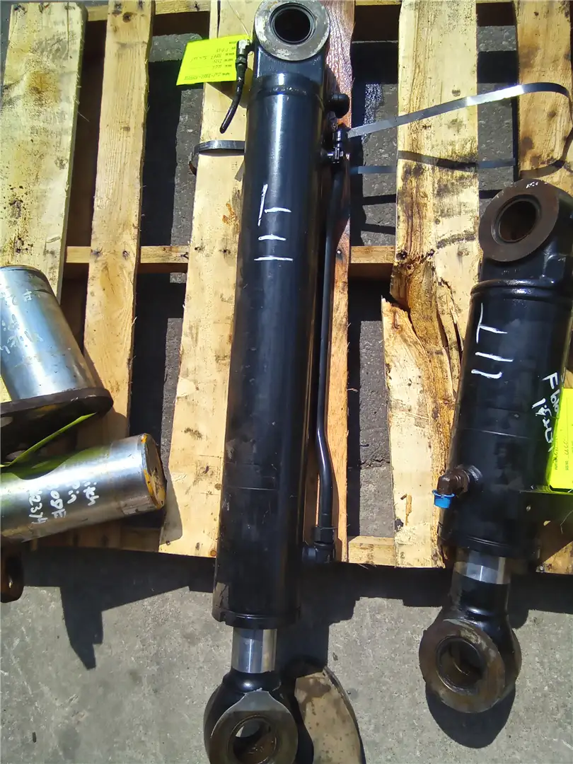 USED CYLINDER image