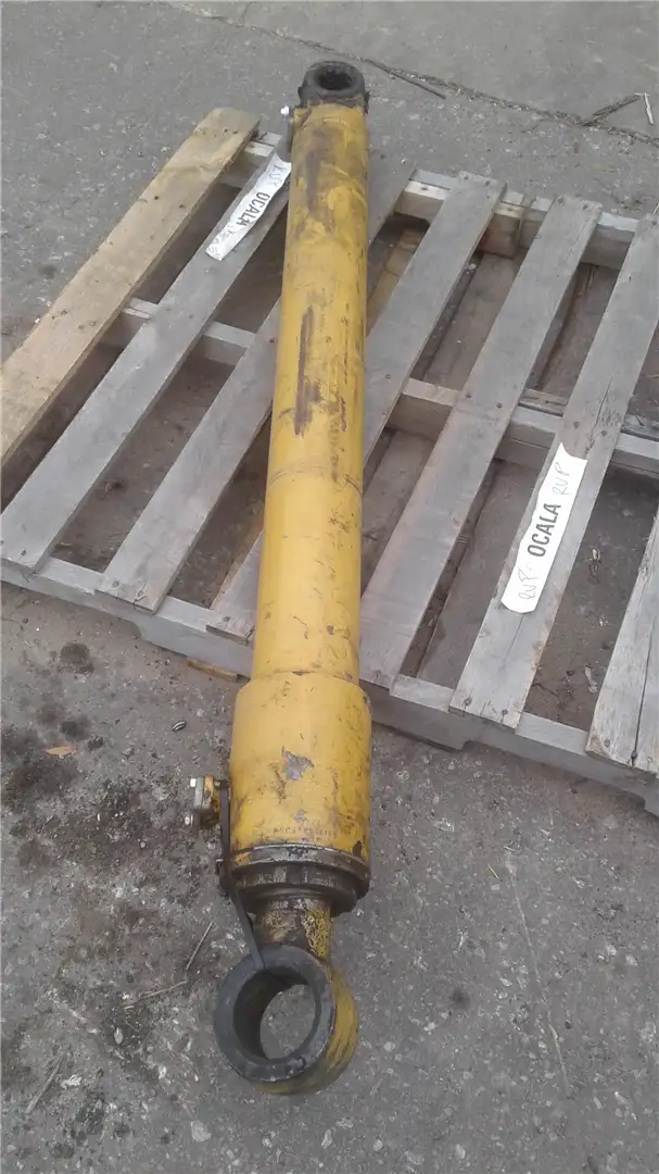USED BOOM CYL image