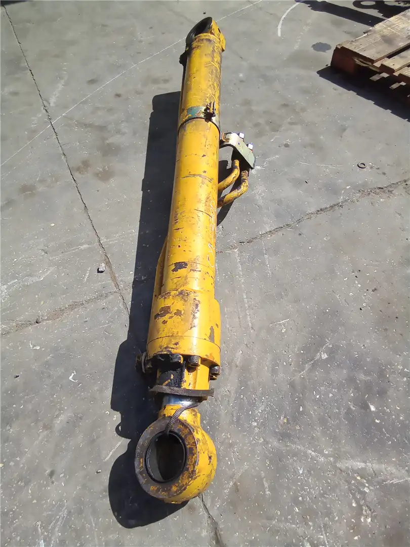 USED LH CYLINDER G image