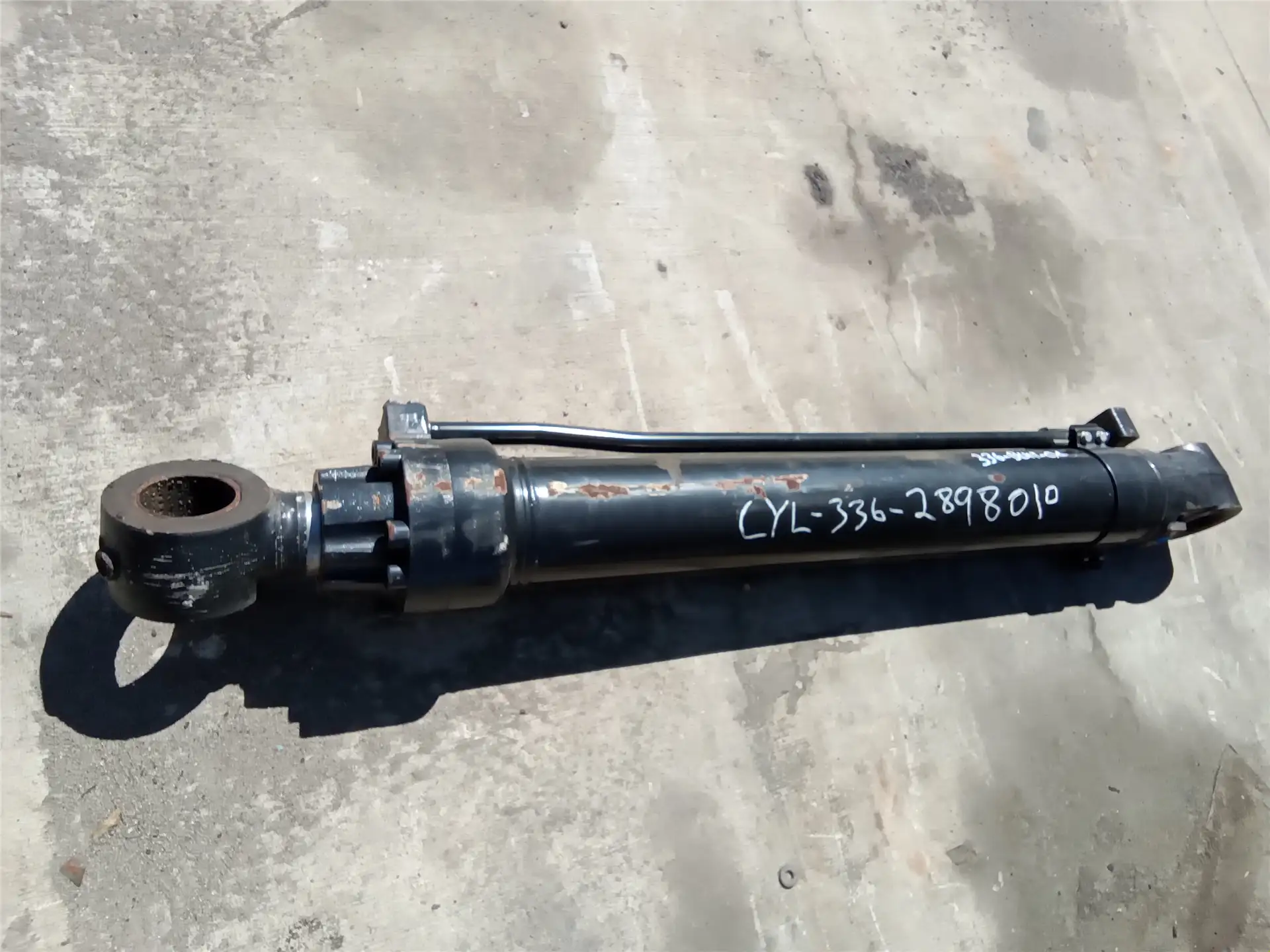 USED BUCKET CYL image