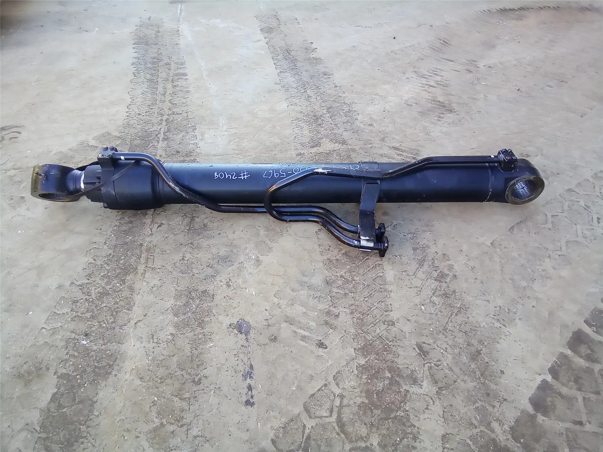 USED RH BOOM CYL image