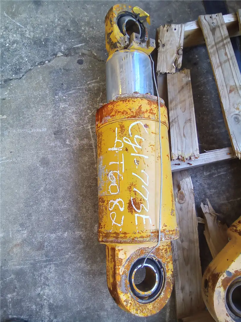 USED SUSPENSION CY image