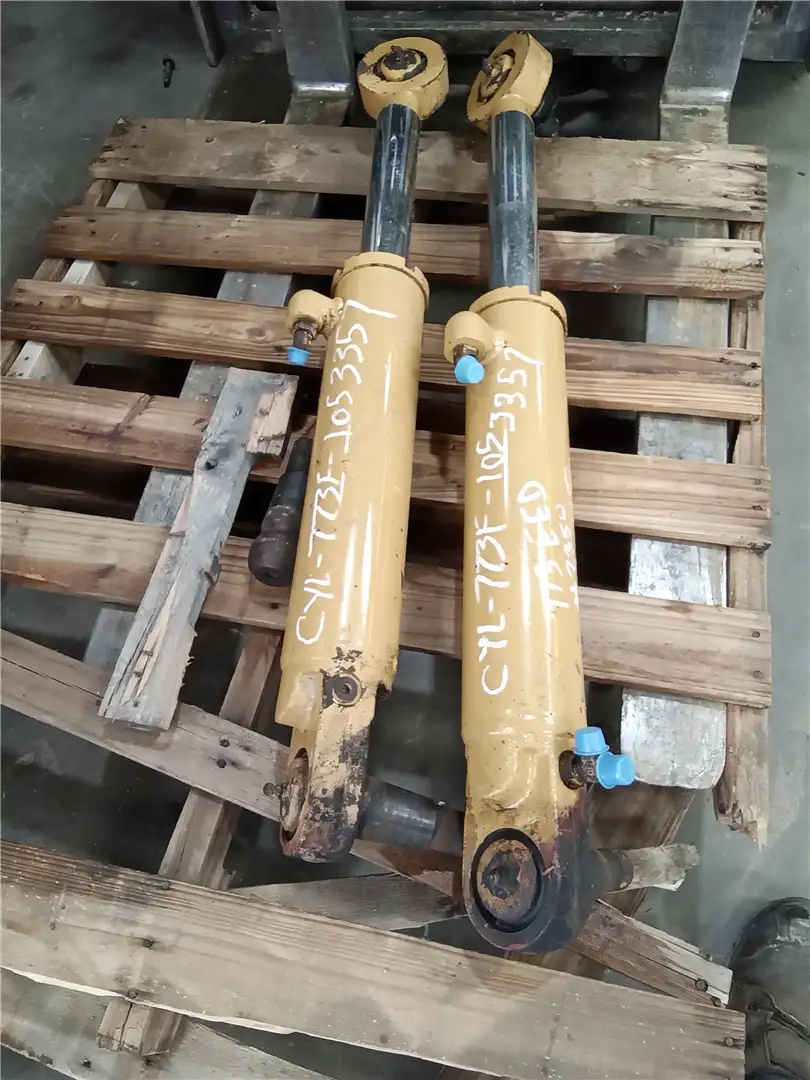 USED STEERING CYL image