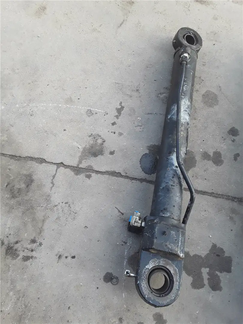 USED STEERING CYLI image