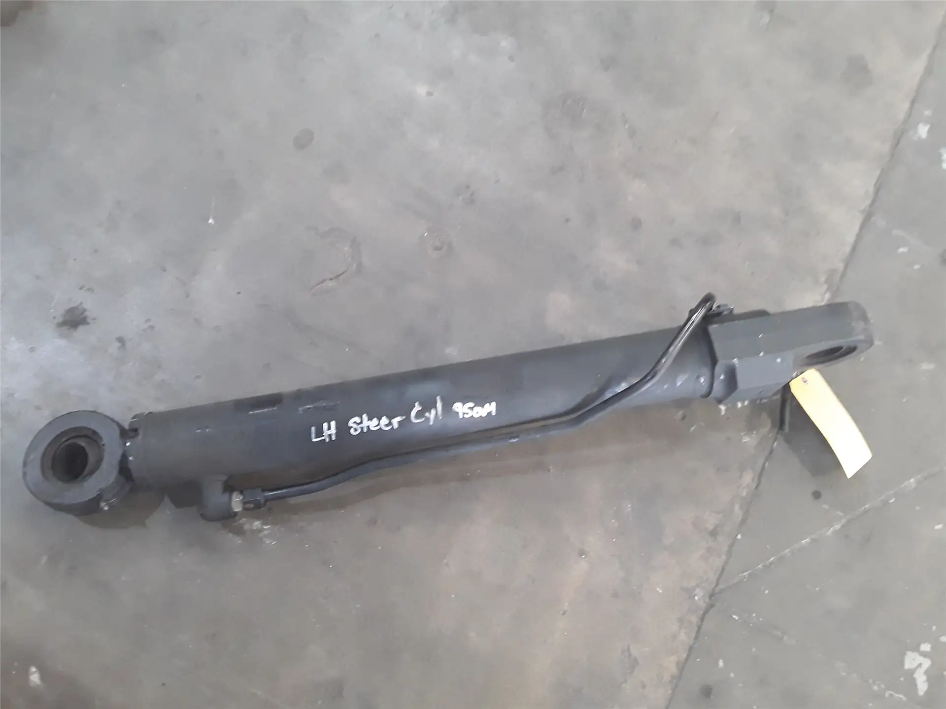 USED LEFT STEER CY image