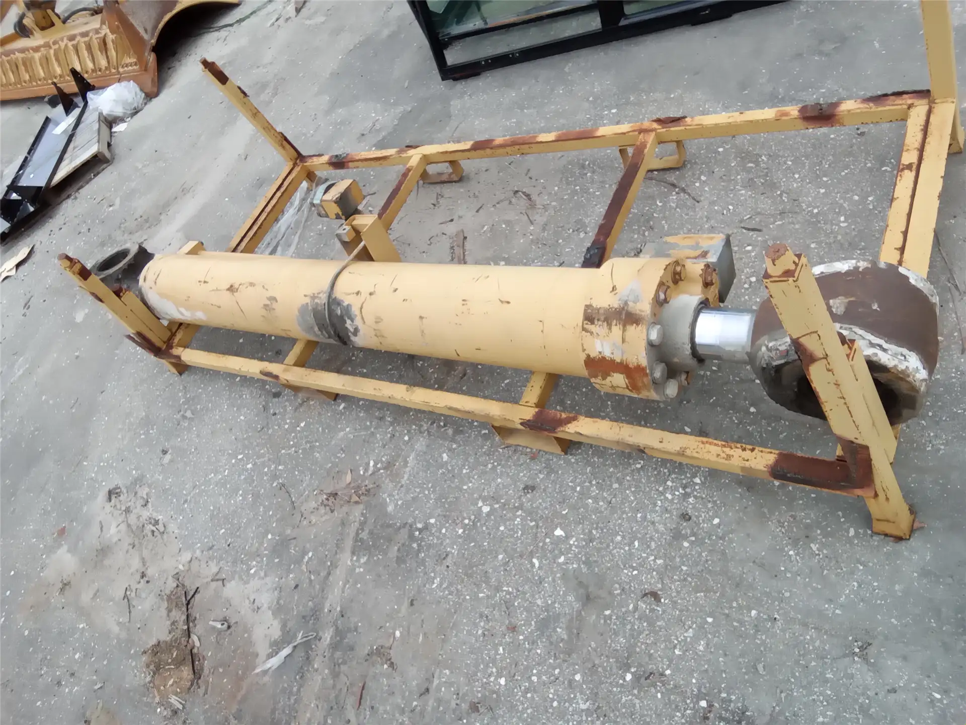 USED CYL GP LIFT H image