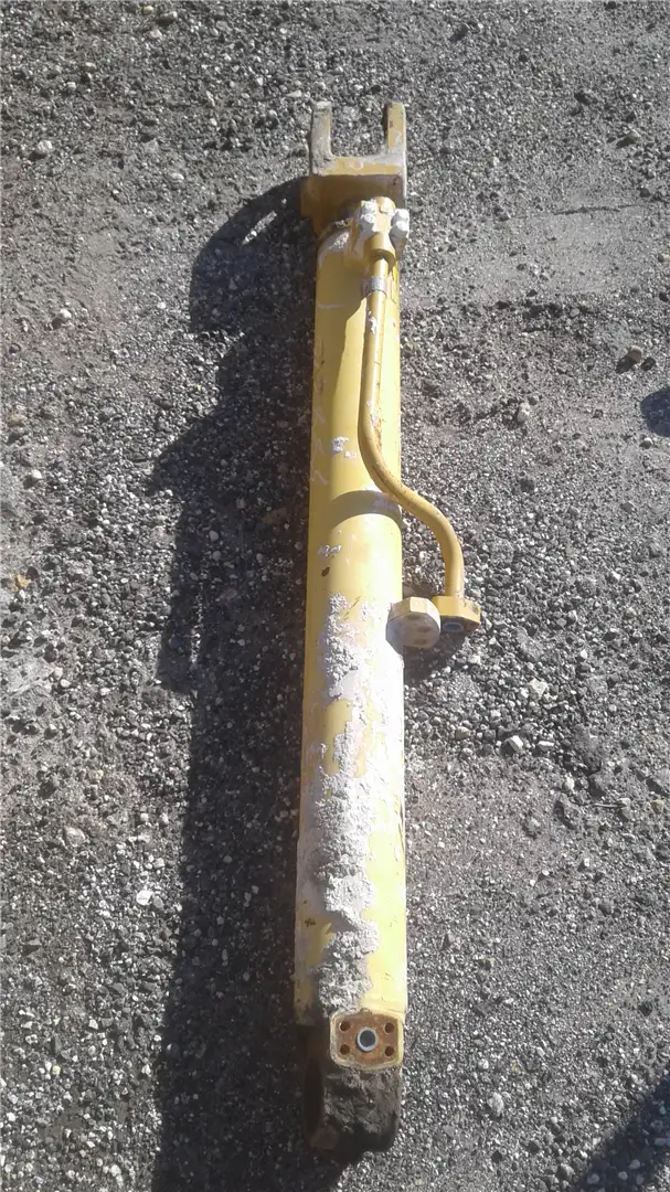 USED STEERING CYL image