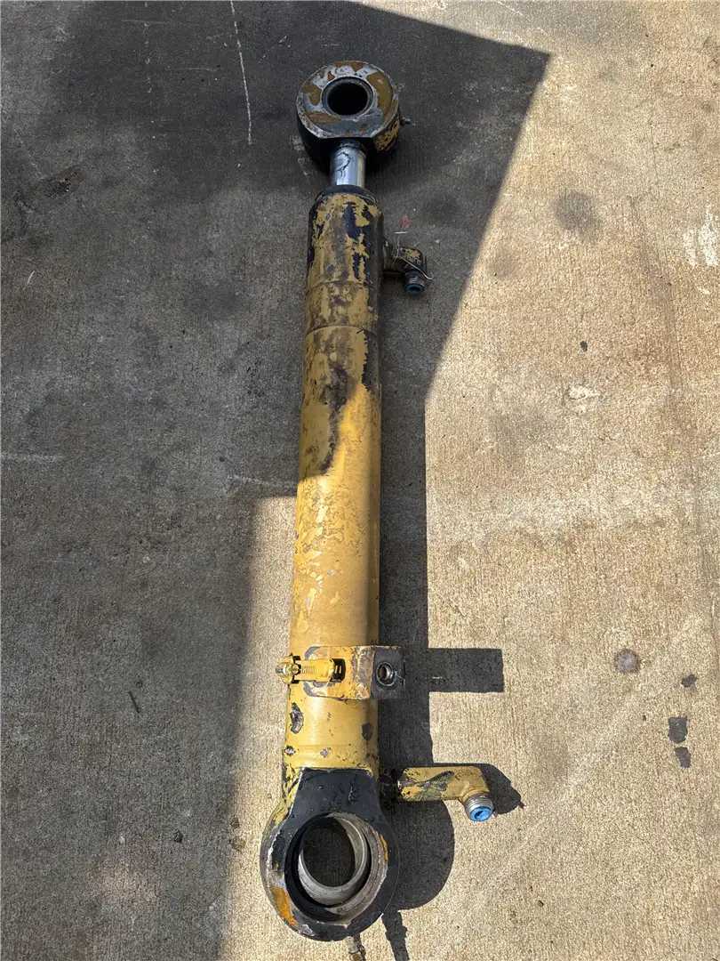 USED STEERING CYL image