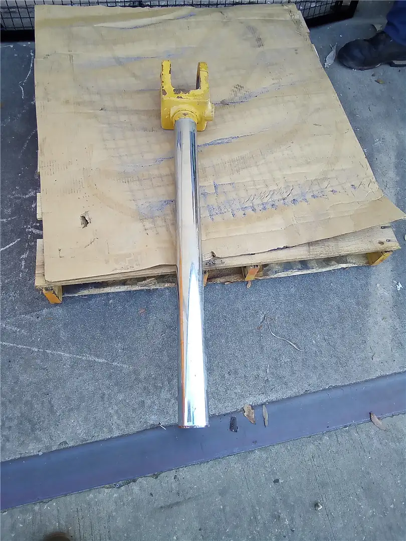 USED CYL ROD image