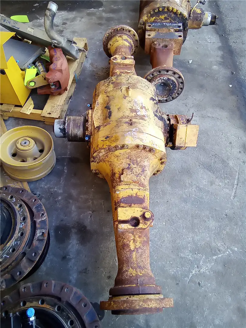 USED REAR AXLE image