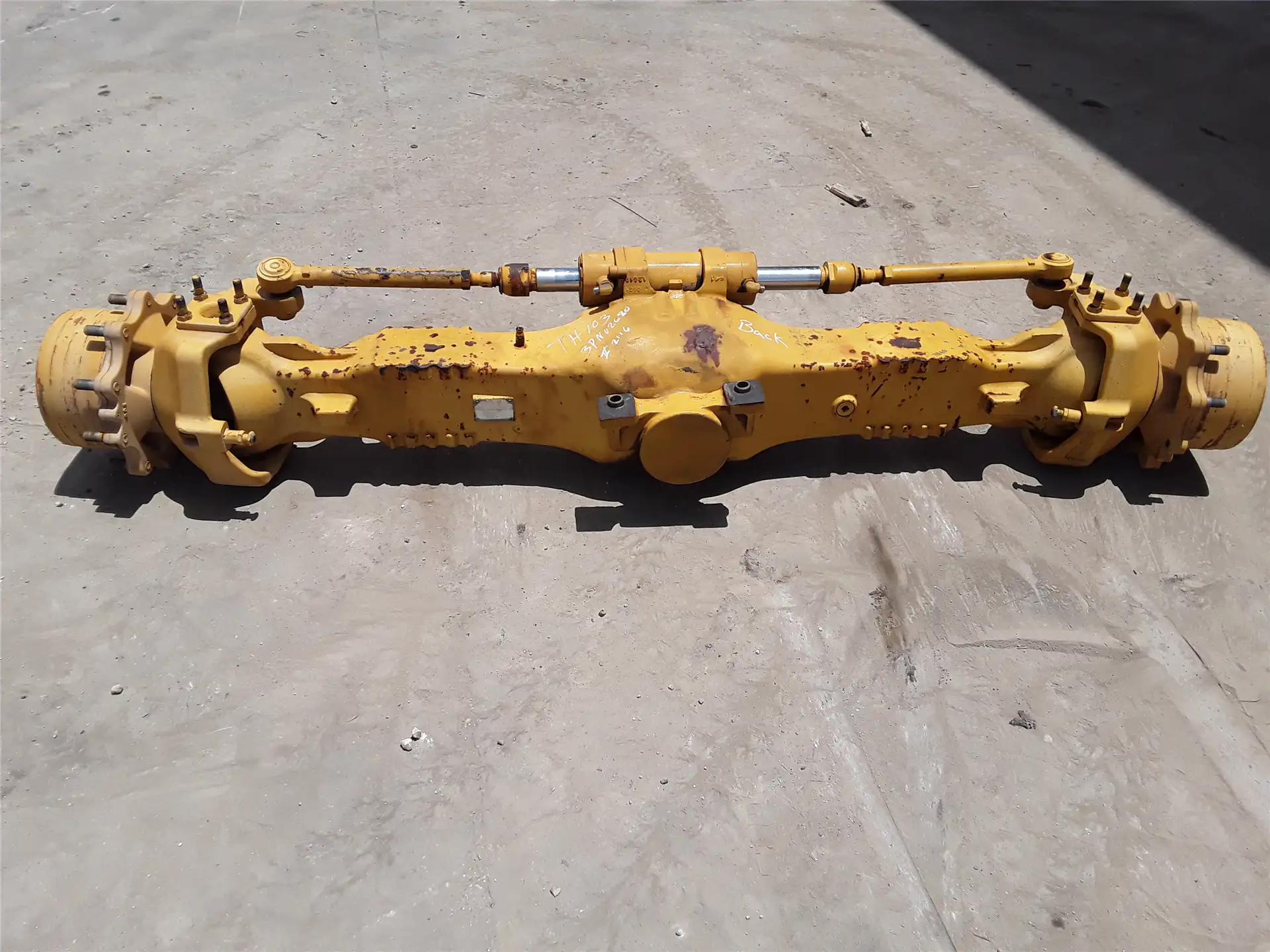 USED REAR AXLE image