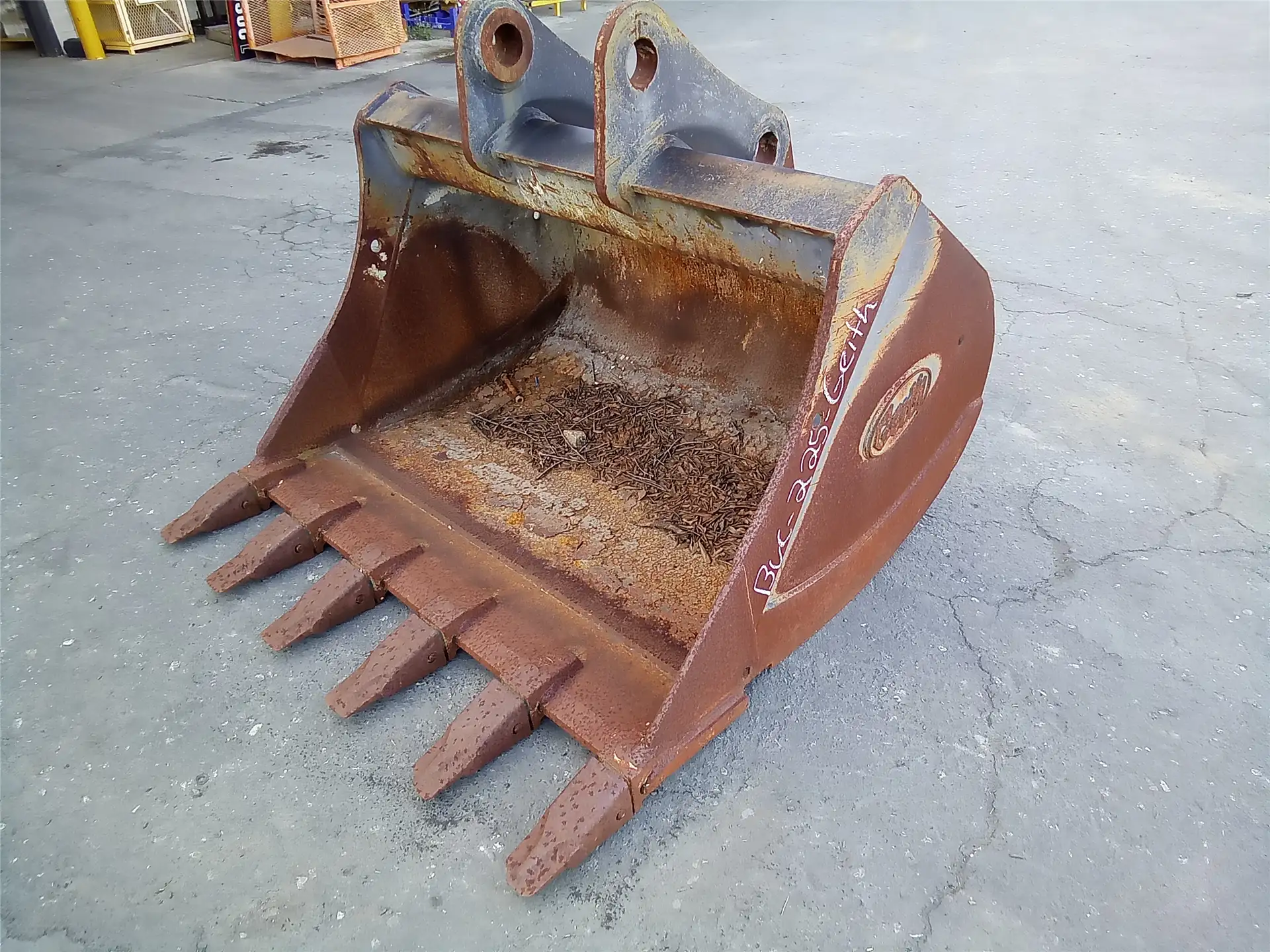 USED 60INCH BUCKET image
