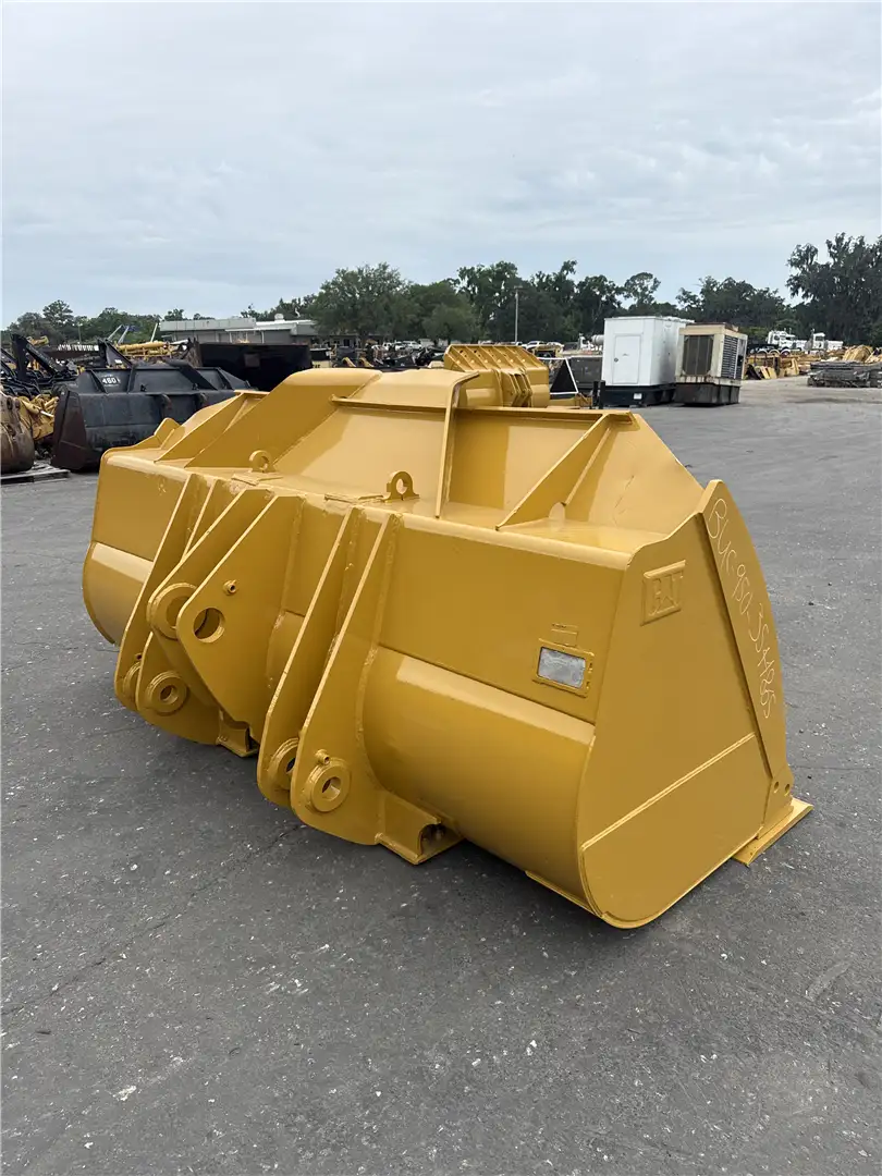 USED 114IN BUCKET image