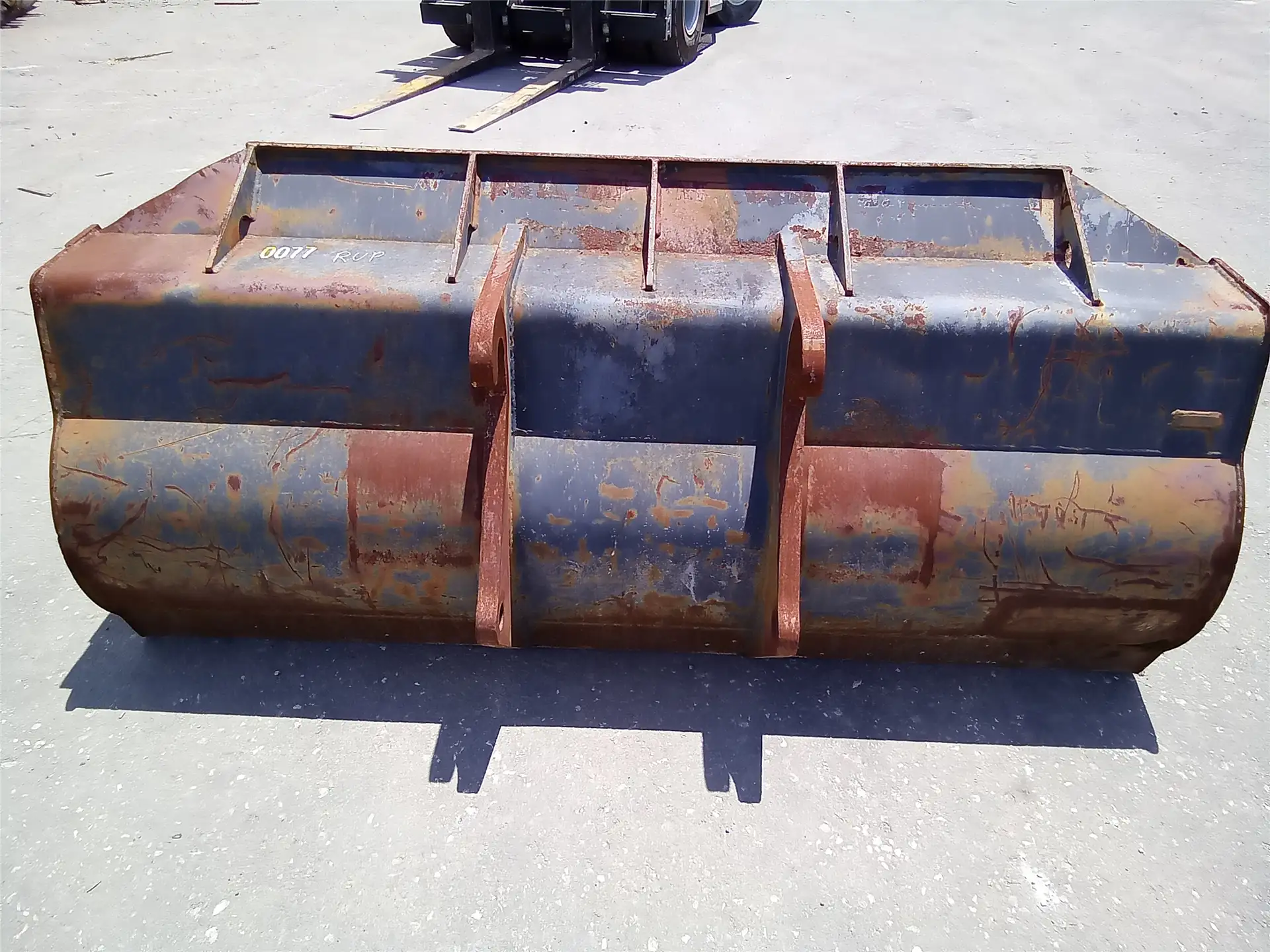 USED 94INCH BUCKET image
