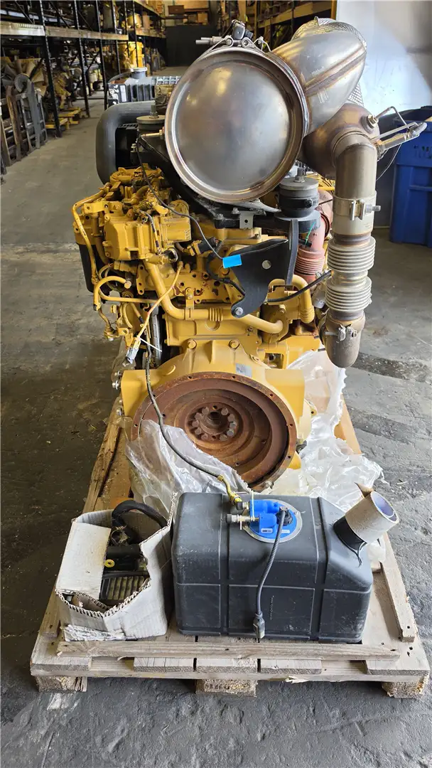 USED ENGINE image
